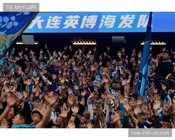 上海海港连续三个主场保持不败,进攻火力持续发挥,巩固联赛位置 上海海港连续三个主场保持不败,进攻火力持续发挥,巩固联赛位置